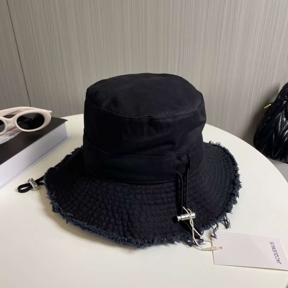 Jacquemus Bucket Hat Sun Hat main image 5